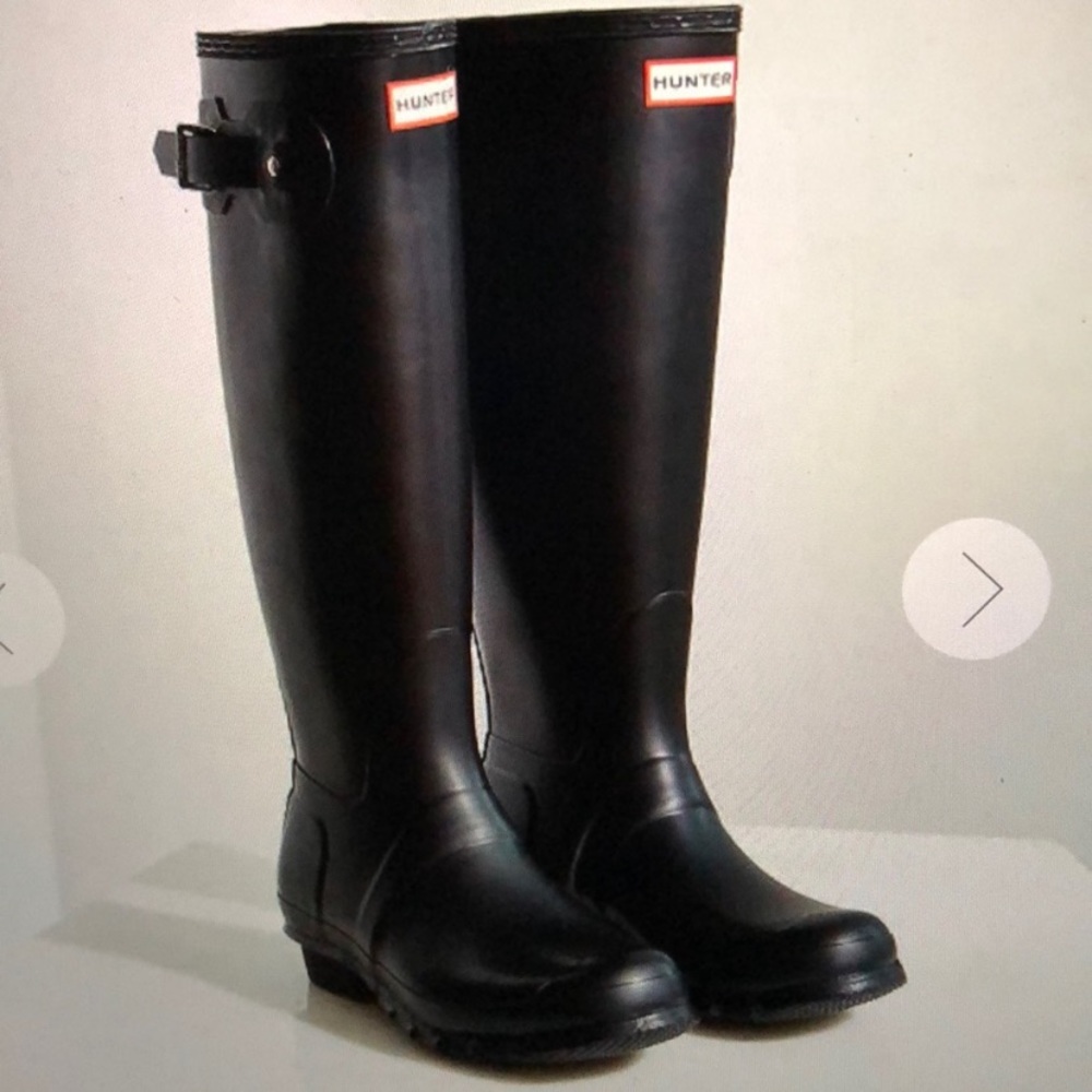 talk black glossy hunter boots